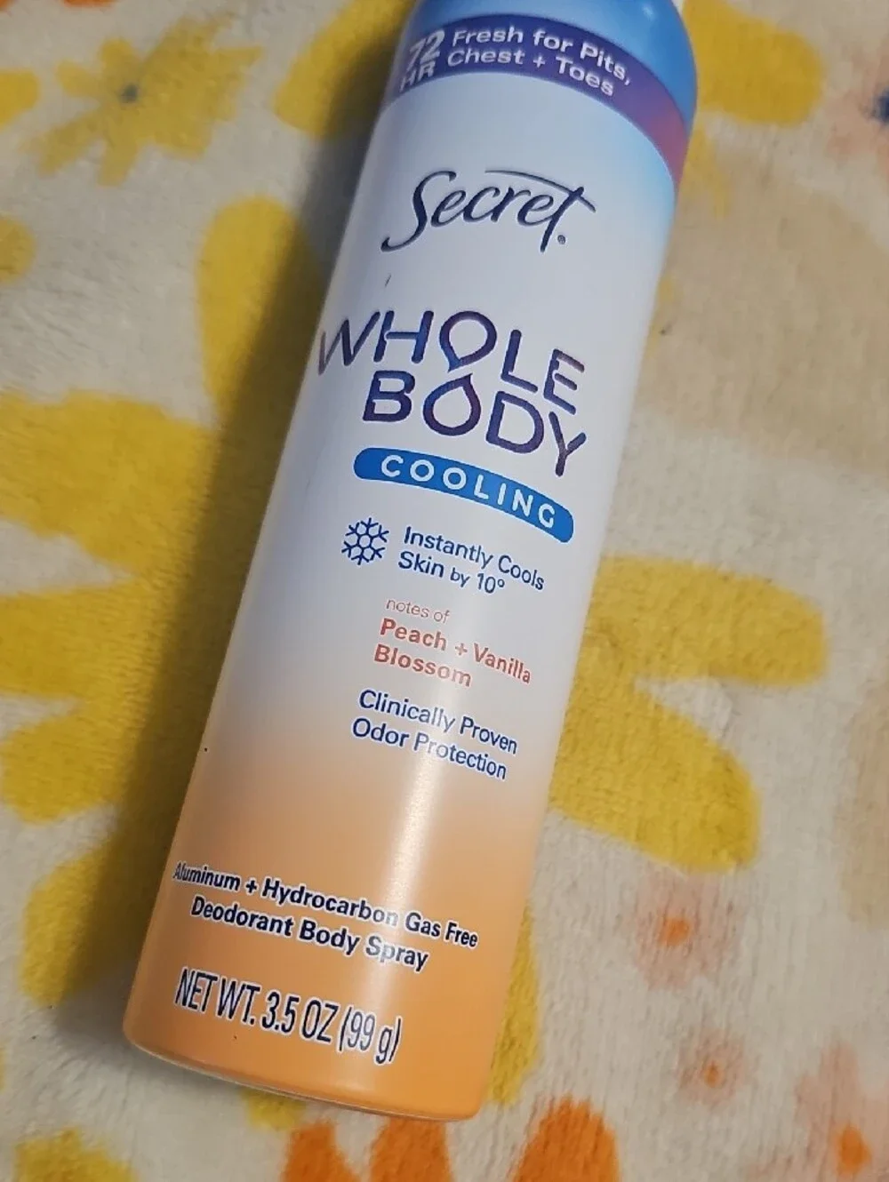 Secret Whole Body Cooling Body Spray - Peach & Vanilla (Blue/White/Peach)